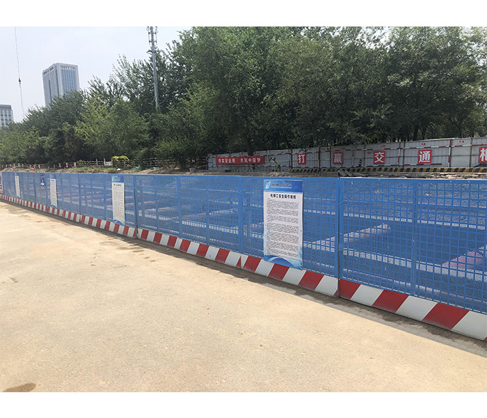 濟南黃河路橋臨邊護欄案例